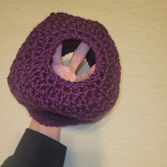 NWOT Handmade Crochet Beanie Hat for Pony Tail - Picture 4 of 4